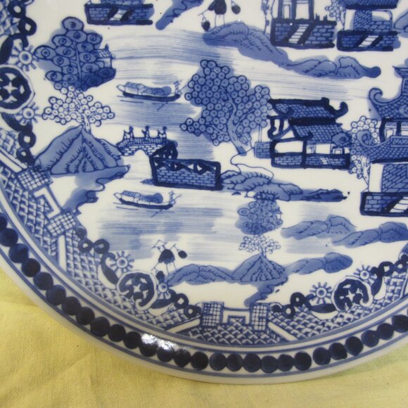 VTG BLUE WILLOW DISPLAY PLATE, HAND PAINTED TRADITIONAL BLUE, 10'' PLATE - Picture 3 of 7